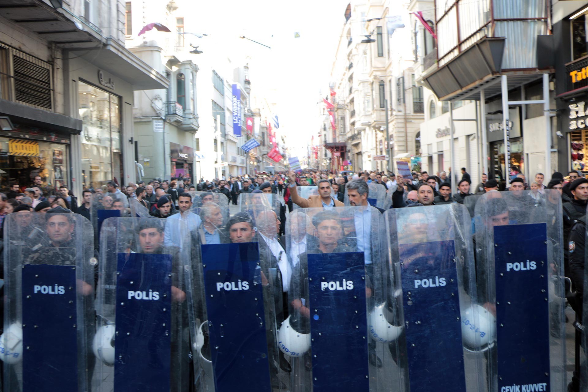 HDP: 295 people were taken into custody in a month as the government seeks provocation