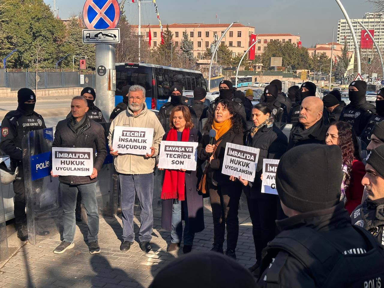 HDP deputies continue protest against isolation A. Öcalan in Ankara